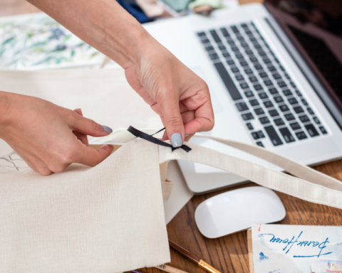 How To Make Tote Bag Designs In 2026: A Practical Guide Using Custom Tote Bags Design Tools