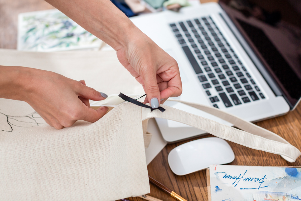 How To Make Tote Bag Designs In 2026: A Practical Guide Using Custom Tote Bags Design Tools