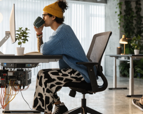 Engineering Flexible Workspaces: The Technology Powering Adjustable Furniture