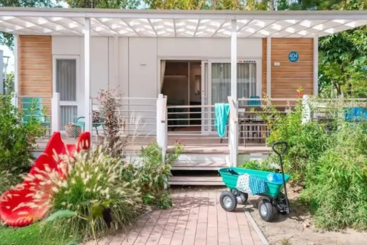 The Best Seaside Mobile Home Destinations in Italy for Families