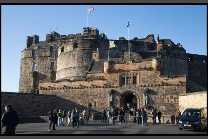 Edinburgh Castle Tour Top Attractions and Travel Information 