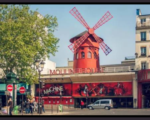 Moulin Rouge Paris Tickets and Show Information 